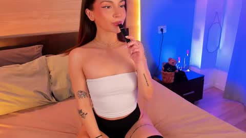 Snapshot of lexira1n chatting on February 24, 9:02 pm Lexi online show from February 24, 9:02 pm