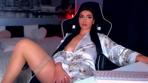 Amalia online show from May 30, 7:27 am