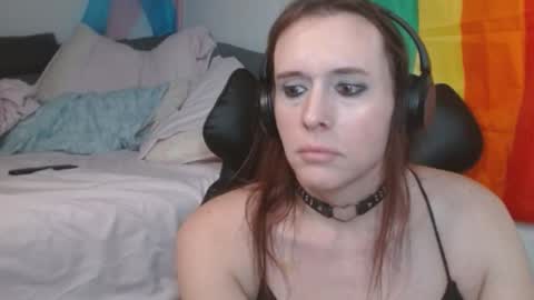 Snapshot of lexithrace chatting on May 3, 8:48 pm Lexi Doll online show from May 3, 8:48 pm