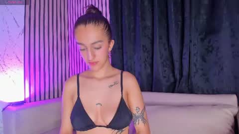 lexivie_ online show from August 2, 1:26 am