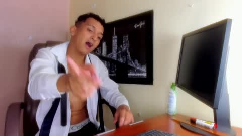 Snapshot of lexter_blue chatting on April 16, 10:12 pm Lexter Blue online show from April 16, 10:12 pm