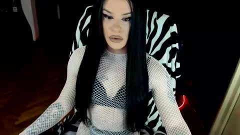 Snapshot of lexxymiss chatting on December 20, 2:46 pm eva lexy you may call me Miss online show from December 20, 2:46 pm