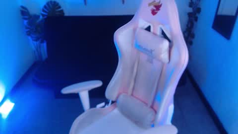 lexy_storm_18 online show from January 14, 12:44 pm