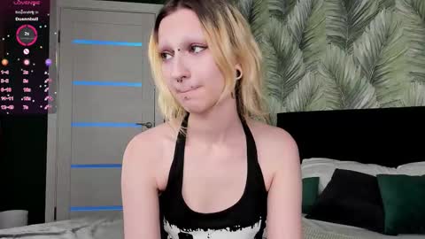 Snapshot of lexy_woorhez chatting on November 13, 11:31 am Lexy online show from November 13, 11:31 am