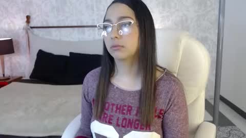 Snapshot of lexyblaze_ chatting on November 3, 11:22 am lexyblaze_ online show from November 3, 11:22 am