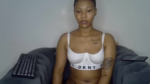 Lexy online show from June 9, 9:32 am