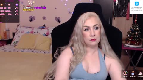 Snapshot of lexygold chatting on December 18, 6:46 pm Lexy online show from December 18, 6:46 pm