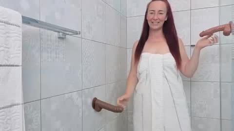 Snapshot of lexyleaf420 chatting on November 17, 7:41 pm Lexy online show from November 17, 7:41 pm