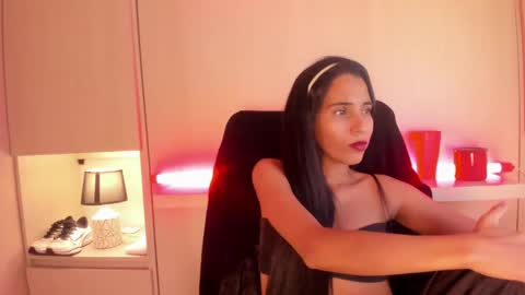 L I A  online show from February 5, 4:17 am