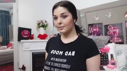 Snapshot of lexyrene chatting on March 18, 11:57 am Adina online show from March 18, 11:57 am