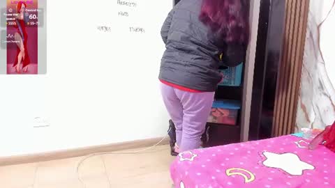 lexyy24_ online show from June 13, 9:29 am