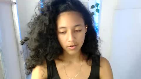 Snapshot of ley_blus1 chatting on December 5, 5:04 am lolita online show from December 5, 5:04 am