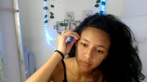 Snapshot of ley_blus1 chatting on December 6, 4:47 am lolita online show from December 6, 4:47 am