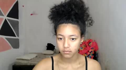 Snapshot of ley_blus1 chatting on December 17, 2:00 pm lolita online show from December 17, 2:00 pm