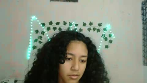 Snapshot of ley_blus1 chatting on January 5, 3:43 am lolita online show from January 5, 3:43 am