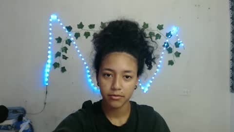 Snapshot of ley_blus1 chatting on January 10, 2:02 pm lolita online show from January 10, 2:02 pm