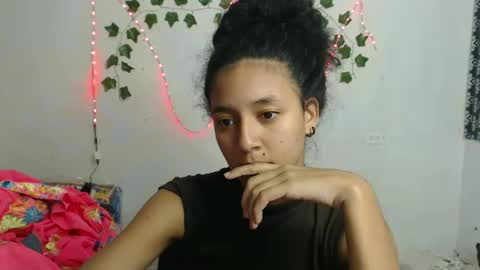 Snapshot of ley_blus1 chatting on January 16, 5:11 am lolita online show from January 16, 5:11 am