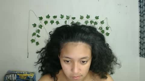 Snapshot of ley_blus1 chatting on January 17, 7:19 am lolita online show from January 17, 7:19 am