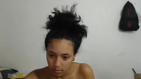 Snapshot of ley_blus1 chatting on February 5, 6:13 am lolita online show from February 5, 6:13 am