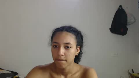 Snapshot of ley_blus1 chatting on February 10, 6:35 pm lolita online show from February 10, 6:35 pm