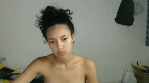 Snapshot of ley_blus1 chatting on February 13, 6:09 am lolita online show from February 13, 6:09 am
