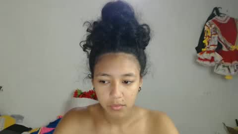 Snapshot of ley_blus1 chatting on February 18, 1:33 pm lolita online show from February 18, 1:33 pm