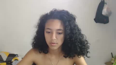 Snapshot of ley_blus1 chatting on February 27, 1:49 pm lolita online show from February 27, 1:49 pm