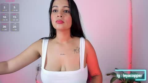 Snapshot of leyacopper chatting on June 5, 11:32 pm Leya online show from June 5, 11:32 pm