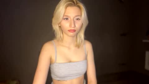 Leya online show from November 27, 8:22 pm