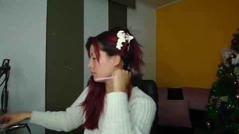 Snapshot of leydysexlover chatting on December 16, 2:27 am Leydy online show from December 16, 2:27 am