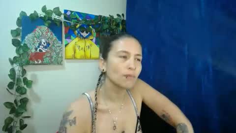 Snapshot of leyla_horny_bg chatting on May 3, 1:00 am leyla_horny_bg online show from May 3, 1:00 am