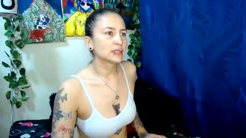 Snapshot of leyla_horny_bg chatting on May 9, 1:44 am leyla_horny_bg online show from May 9, 1:44 am