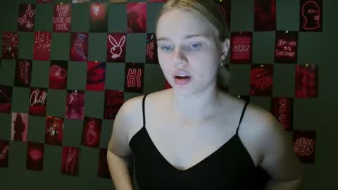Snapshot of leyla_le chatting on September 13, 6:02 am Leyla online show from September 13, 6:02 am
