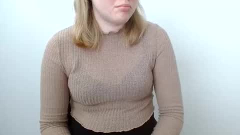 Leyla online show from May 16, 10:36 am