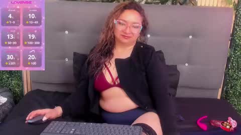 Leyla smithh online show from September 11, 12:38 pm