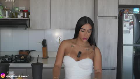 INSTA leylasteel model         online show from May 20, 1:50 pm