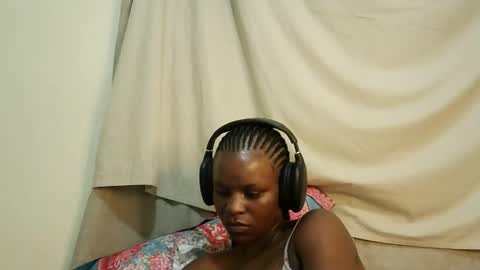 leylacuty13 online show from March 19, 10:03 pm