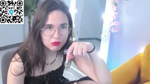 leylamirage online show from February 18, 4:36 pm