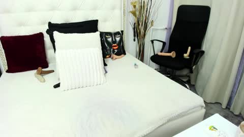 leyla online show from January 15, 10:49 am