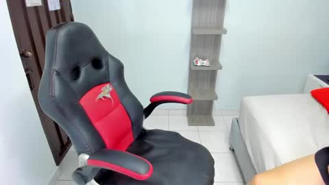   online show from December 19, 5:40 pm