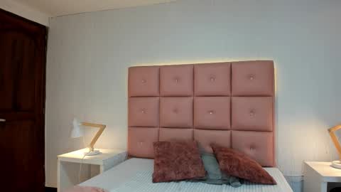 lhiamfitt online show from November 7, 5:46 pm