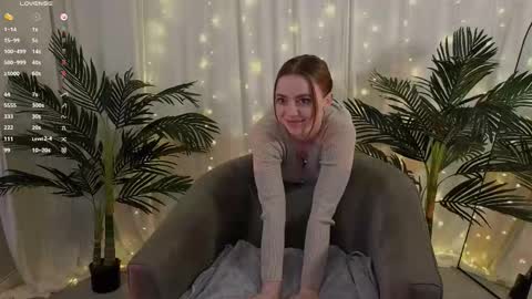 Snapshot of li_j chatting on February 14, 1:35 am Linda my FANSLY red fury online show from February 14, 1:35 am