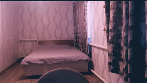 Snapshot of li_lit chatting on March 14, 4:18 am li_lit online show from March 14, 4:18 am