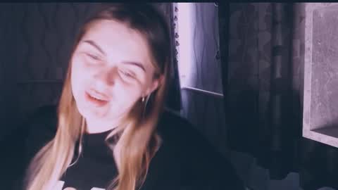 Snapshot of li_lit chatting on March 22, 4:05 am li_lit online show from March 22, 4:05 am