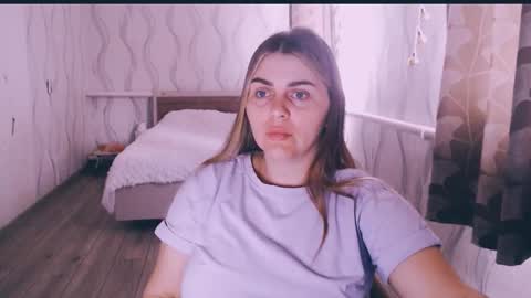 Snapshot of li_lit chatting on March 25, 6:30 am li_lit online show from March 25, 6:30 am