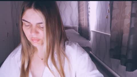 Snapshot of li_lit chatting on March 26, 5:57 am li_lit online show from March 26, 5:57 am