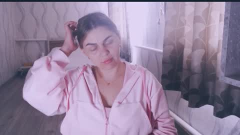 Snapshot of li_lit chatting on March 30, 6:58 am li_lit online show from March 30, 6:58 am