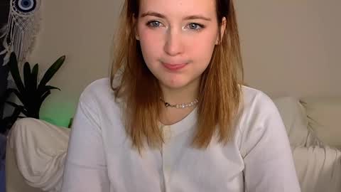 Snapshot of li_ni_ chatting on January 27, 9:13 am li_ni_ online show from January 27, 9:13 am
