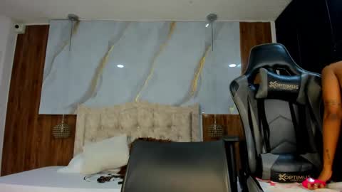 Snapshot of lia_16_ chatting on April 29, 11:14 am lia_16_ online show from April 29, 11:14 am