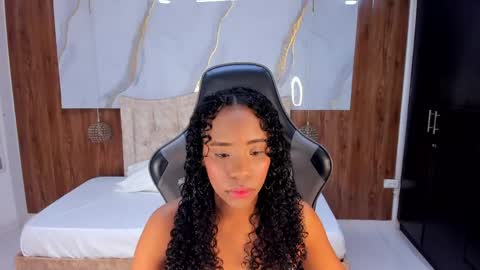 Snapshot of lia_16_ chatting on May 25, 11:05 am lia_16_ online show from May 25, 11:05 am